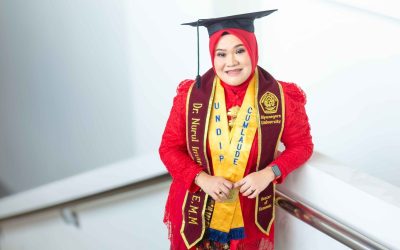 Nurul Imani Kurniawati Dosen Homebase Prodi Manajemen dan Administrasi Logistik Raih Gelar Doktor dengan Penelitian tentang Sinergic Working Congruence dan Employee Engagement pada karyawan lulusan Pendidikan Vokasi yang bekerja pada Perusahaan Penyedia Jasa Logistik di Indonesia